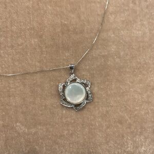 Elegant Silver Pendant Necklace